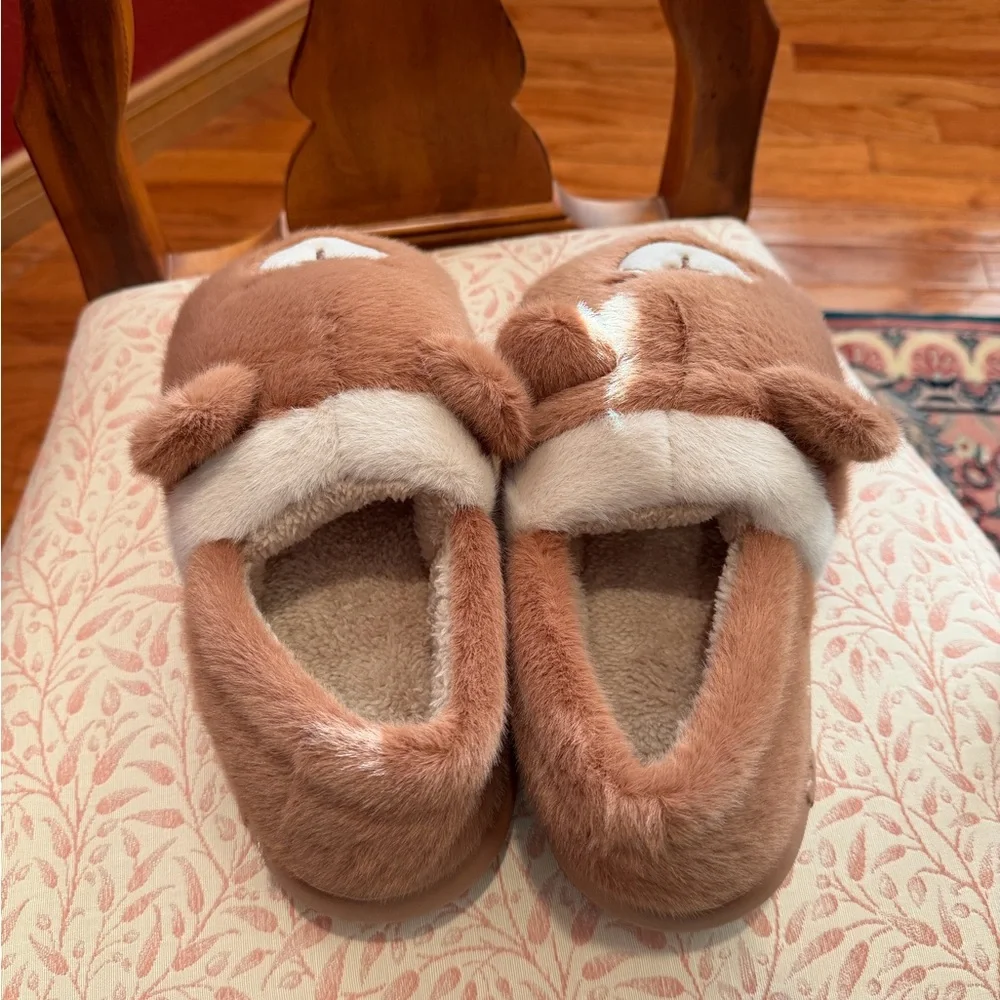 NWOT Brown Teddy Bear Big Kid Slippers